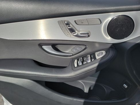 Used 2020 Mercedes-Benz GLC 300 image 16