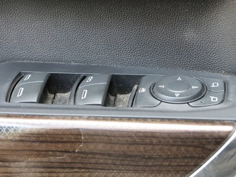 Used 2021 Chevrolet Silverado 1500 LT AWD/4WD image 14