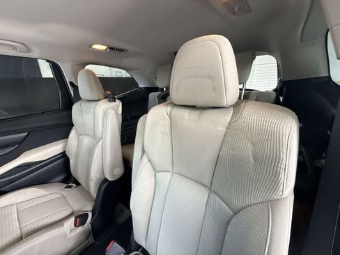 Used 2023 Subaru Ascent Premium w/ Convenience Package AWD/4WD image 22