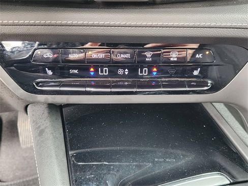 Used 2023 Buick Envision Preferred image 18