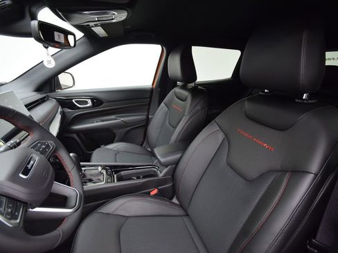 New 2026 Jeep Compass Trailhawk AWD/4WD image 28