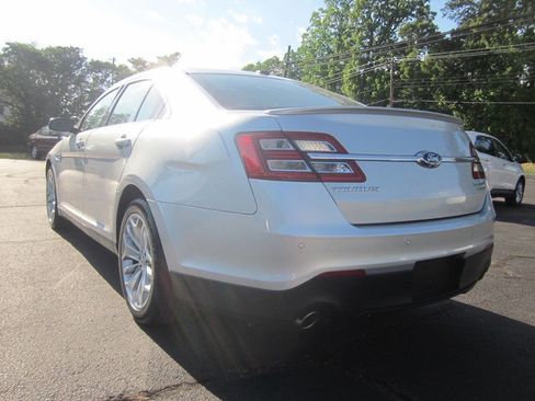 Used 2013 Ford Taurus Limited image 32