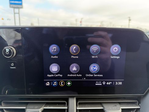 Certified 2024 Chevrolet Trax RS w/ Driver Confidence Package image 20