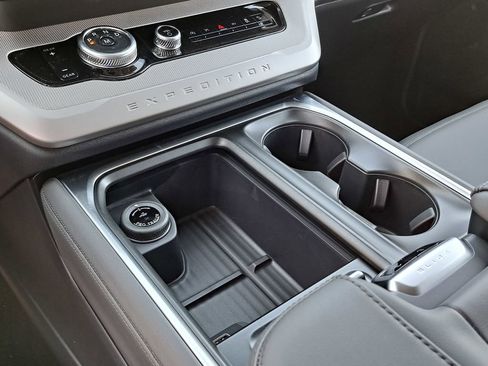 New 2026 Ford Expedition Max Active AWD/4WD image 11