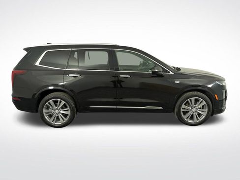 Used 2025 Cadillac XT6 Premium Luxury AWD/4WD image 3