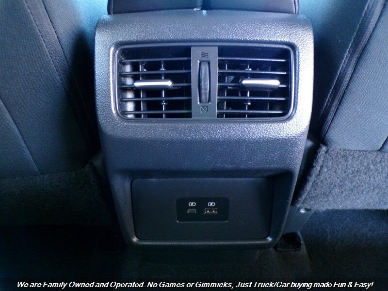 Used 2021 Nissan Rogue SV FWD image 32
