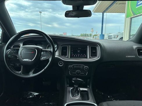 Used 2022 Dodge Charger SXT image 31