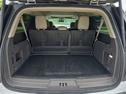 Used 2021 Ford Expedition Max Limited image 13