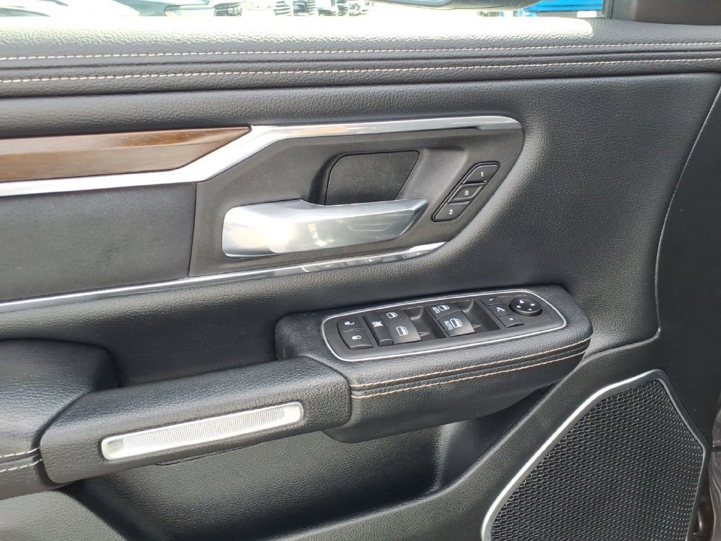 Used 2021 RAM 1500 Laramie AWD/4WD image 4
