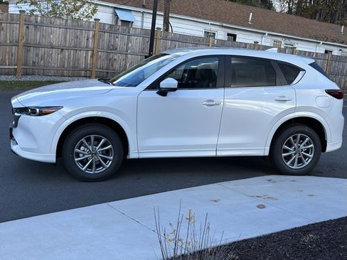 New 2025 MAZDA CX-5 AWD 2.5 S w/ Select Package image 4