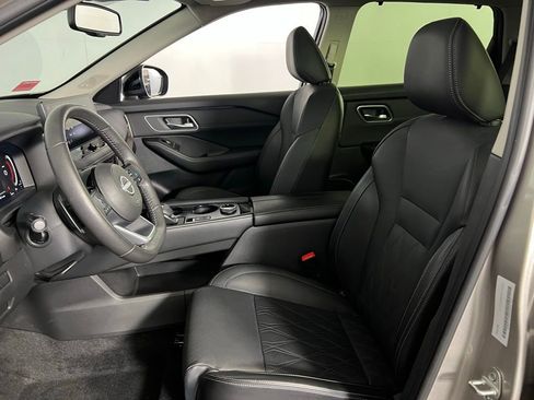 Used 2024 Nissan Rogue Platinum w/ Platinum Premium Package AWD/4WD image 22