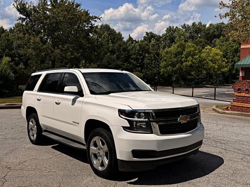 Used 2015 Chevrolet Tahoe LT RWD image 3