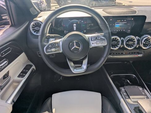 Certified 2023 Mercedes-Benz GLB 250 image 3