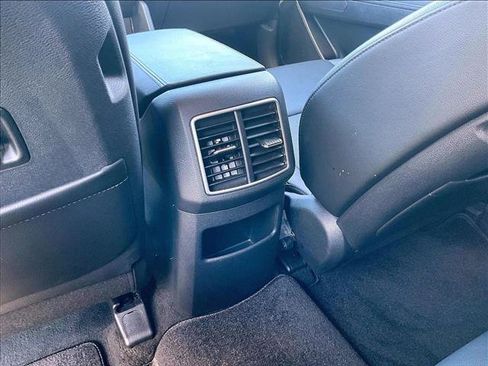 Used 2025 Kia Sportage EX FWD image 25