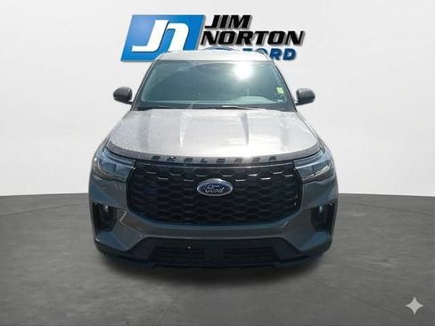 Used 2025 Ford Explorer ST-Line AWD/4WD image 3