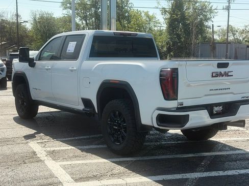 Used 2025 GMC Sierra 2500 AT4 w/ AT4 Premium Plus Package AWD/4WD image 7