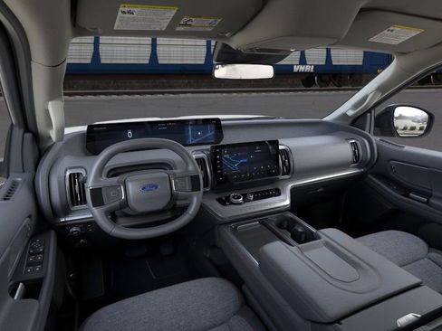 New 2025 Ford Expedition Max Active image 10