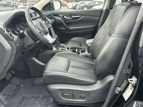 Used 2022 Nissan Rogue Sport SL image 4