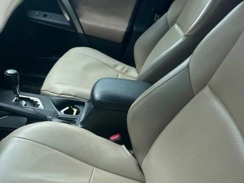 Used 2014 Toyota RAV4 XLE AWD/4WD image 12