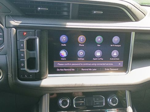 Used 2021 GMC Yukon XL Denali AWD/4WD image 25