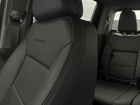 Used 2026 GMC Sierra 1500 Denali w/ Denali Reserve Package AWD/4WD image 9