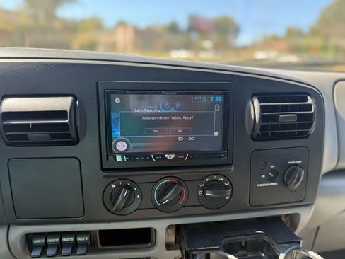 Used 2006 Ford F450 165  W.B. 2D image 15