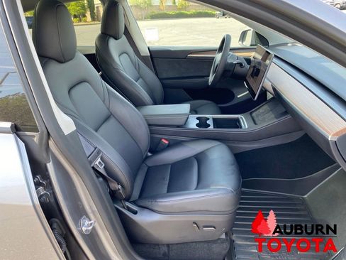 Used 2025 Tesla Model Y Long Range AWD/4WD image 24