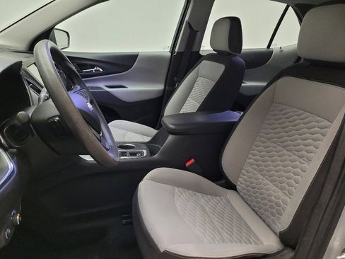 Used 2019 Chevrolet Equinox LS FWD image 17
