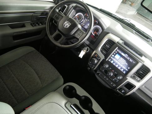 Used 2016 RAM 1500 Big Horn AWD/4WD image 9