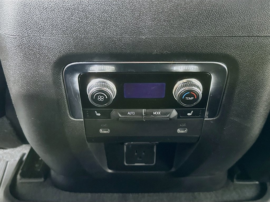 Used 2022 GMC Yukon Denali AWD/4WD image 35