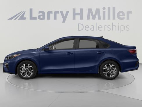 Used 2019 Kia Forte LXS FWD image 3