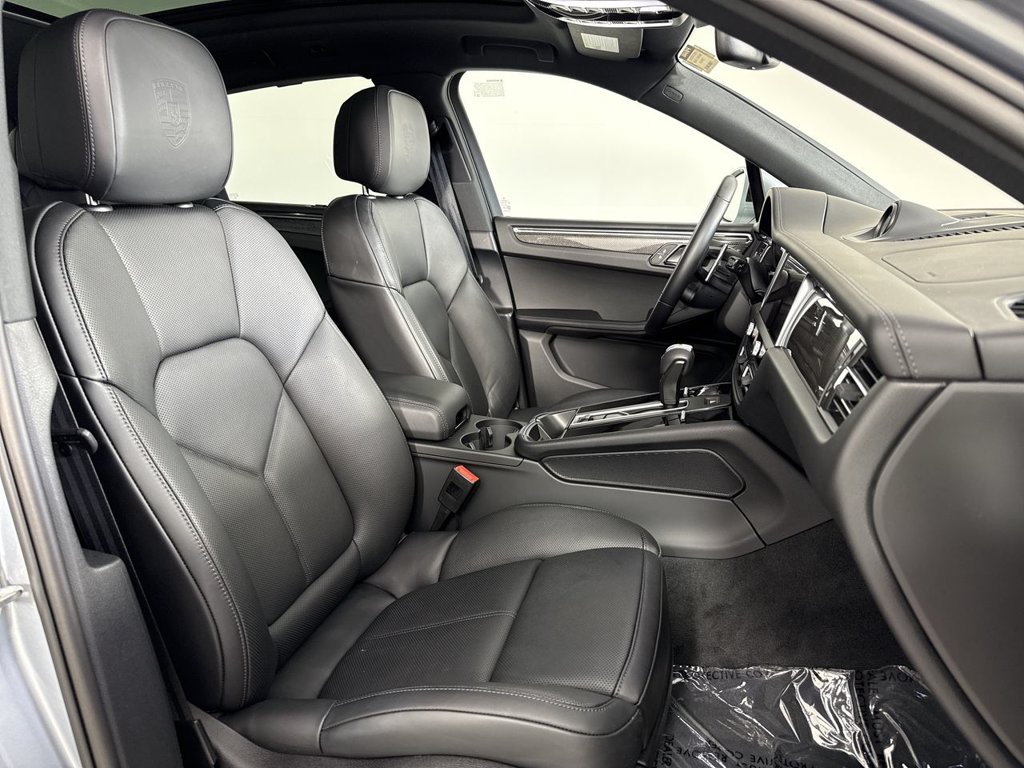 Certified 2026 Porsche Macan S AWD/4WD image 24