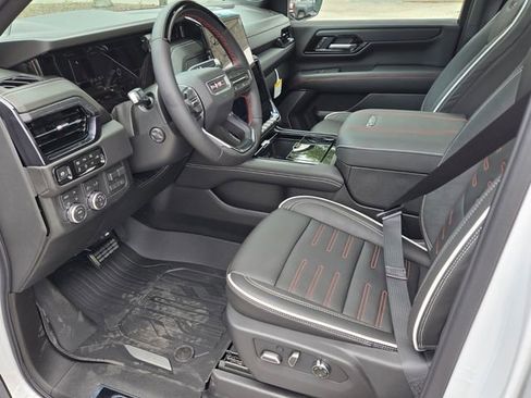 New 2026 GMC Yukon AT4 Ultimate w/ LPO, Floor Liner Package AWD/4WD image 5