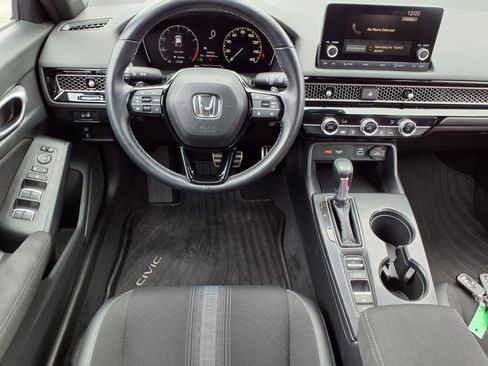 Used 2023 Honda Civic Sport image 2
