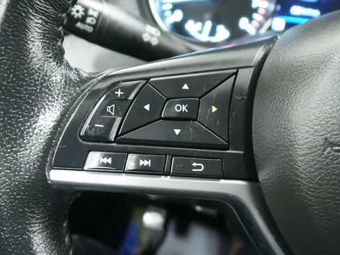 Used 2020 Nissan Rogue SV AWD/4WD image 34