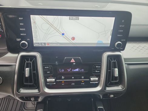 Used 2022 Kia Sorento S w/ Panoramic Sunroof Package image 26