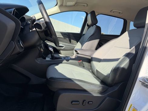 Used 2019 Ford Escape SE image 28
