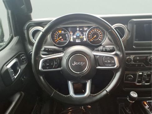 Used 2020 Jeep Wrangler Unlimited Sahara AWD/4WD image 18