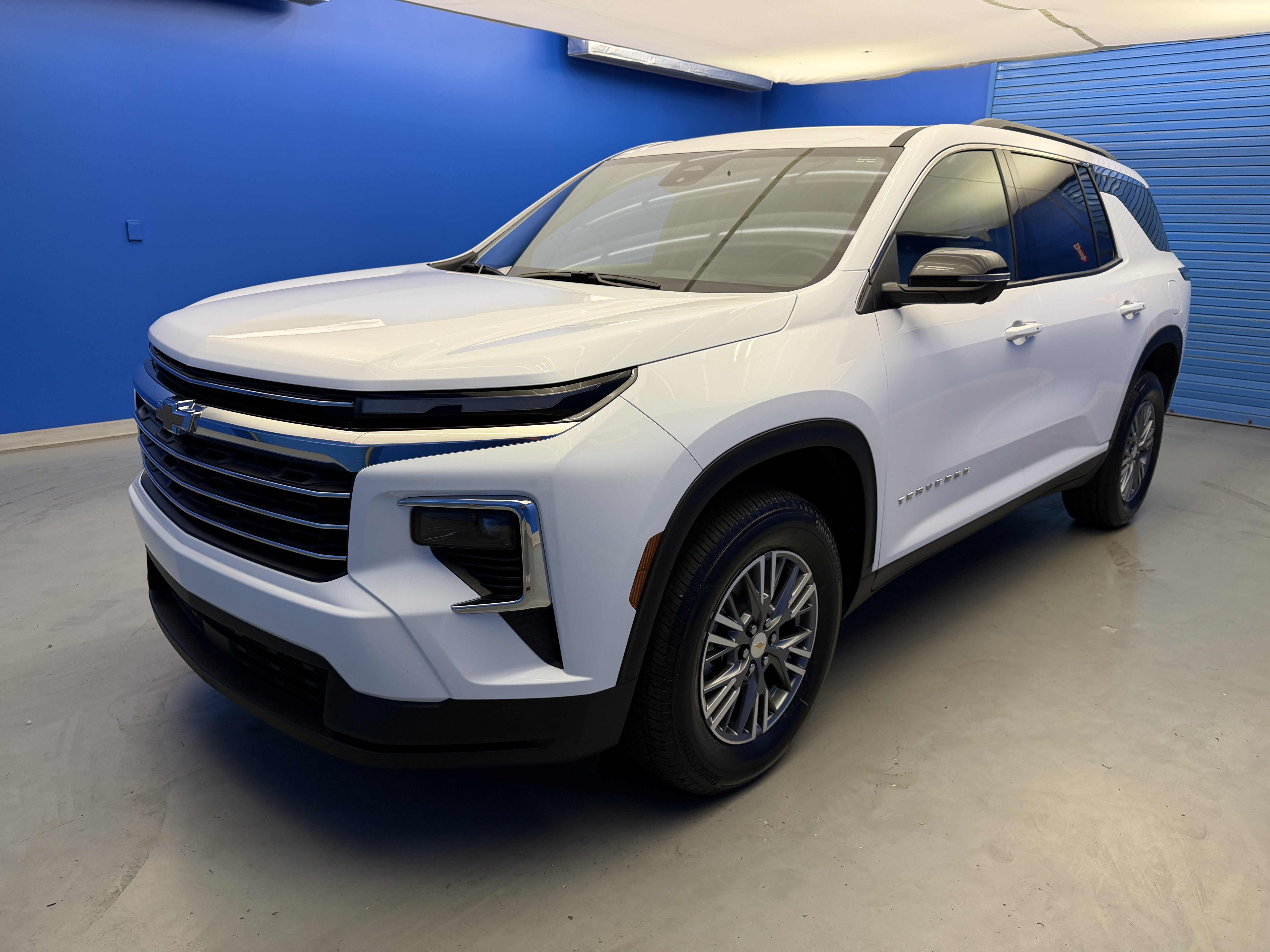 Used 2026 Chevrolet Traverse LT w/ Driver Confidence Package FWD image 4