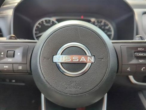 Used 2024 Nissan Rogue SV image 23