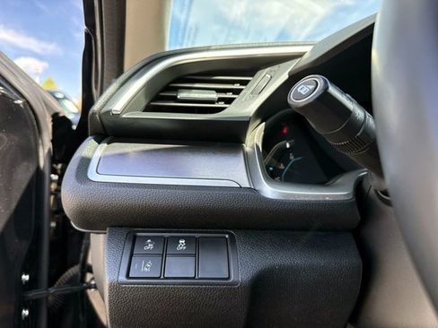 Used 2017 Honda Civic Touring image 32
