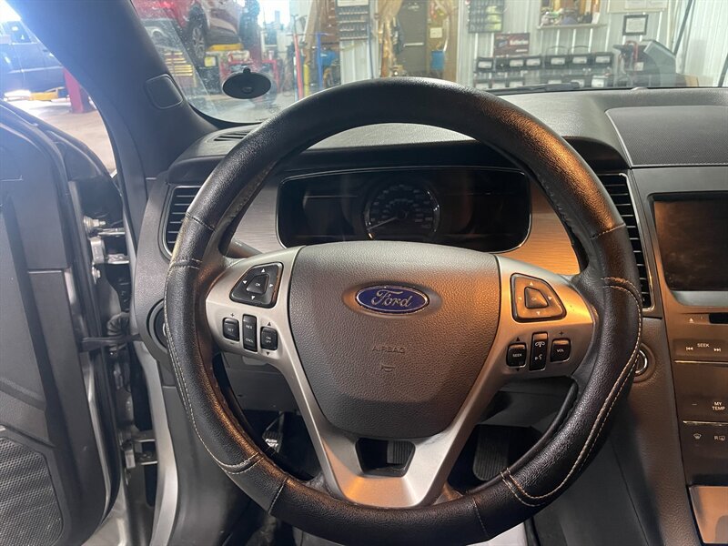 Used 2017 Ford Taurus SEL w/ Equipment Group 201A AWD/4WD image 8