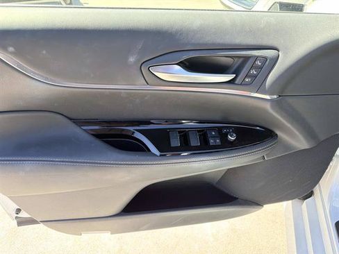 Used 2021 Toyota Mirai RWD image 13