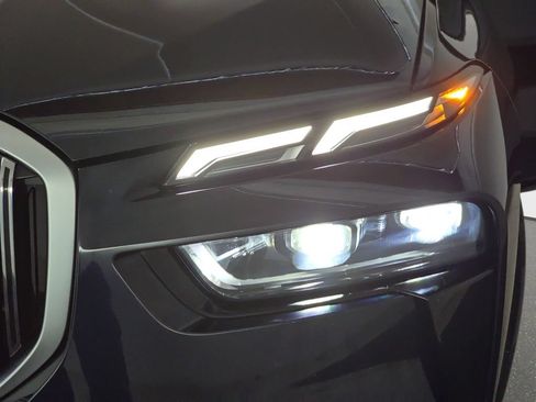 Used 2025 BMW X7 xDrive40i w/ M Sport Package AWD/4WD image 33