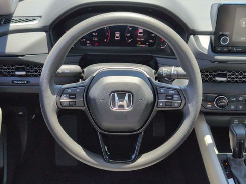 Used 2023 Honda Accord EX image 18