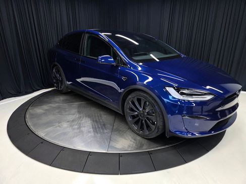 Used 2022 Tesla Model X image 14