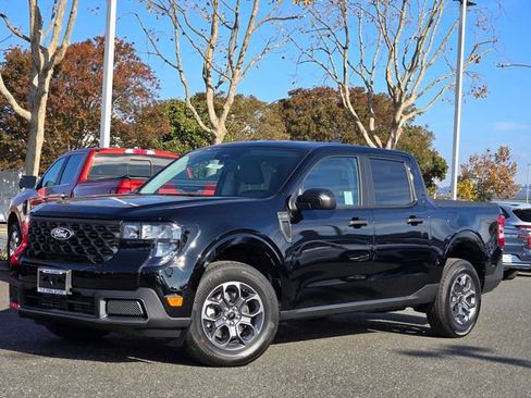 New 2025 Ford Maverick XLT image 2