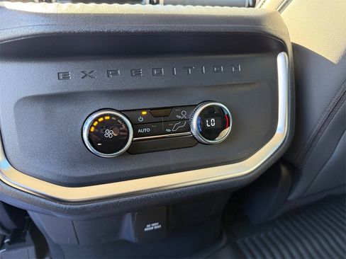 New 2025 Ford Expedition Max Active image 25