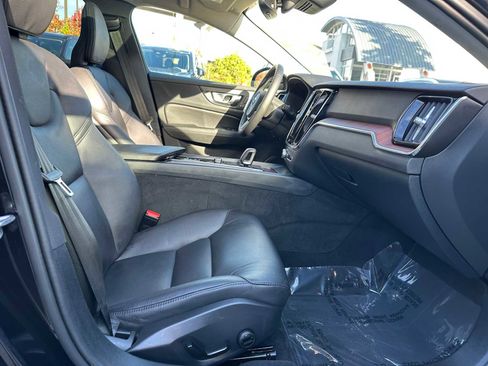 Certified 2024 Volvo V60 B5 Cross Country Plus image 10