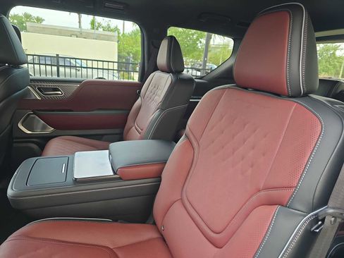 New 2026 INFINITI QX80 Autograph w/ Premium Cargo Package AWD/4WD image 17